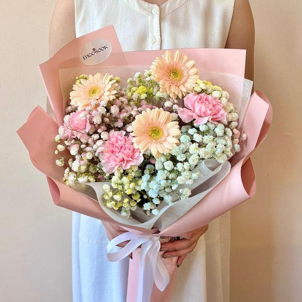 ช่อดอกไม้รับปริญญา ศิลปากร 2569 — กำหนดการ พระราชวังสนามจันทร์ นครปฐม